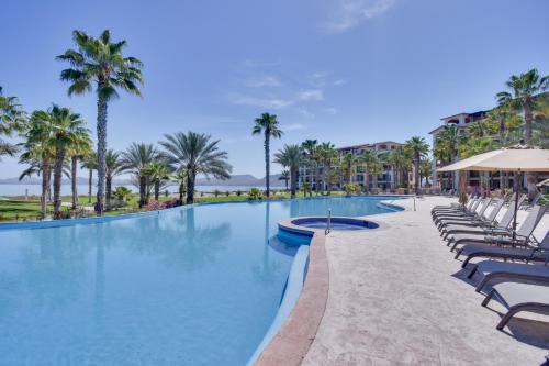 La Paz Apartamento | Colorful Paraiso del Mar Resort Condo with Patio!