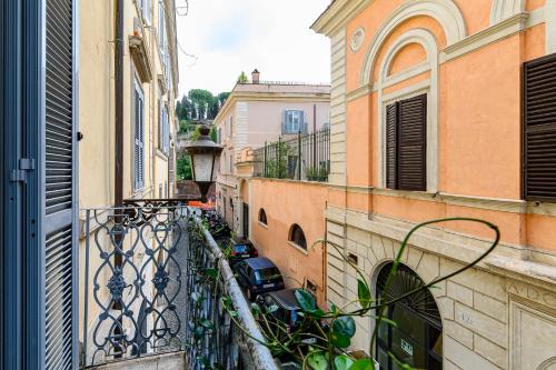 Campitelli Apartamento | Colosseum Apartment with Terrace by NDP rent