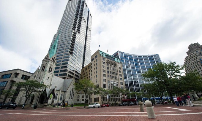 Mile Square Hotel | Columbia Club