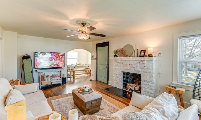 Columbia Cabaña | Columbia Cottage w/ Patio: 1 Mi to Downtown!