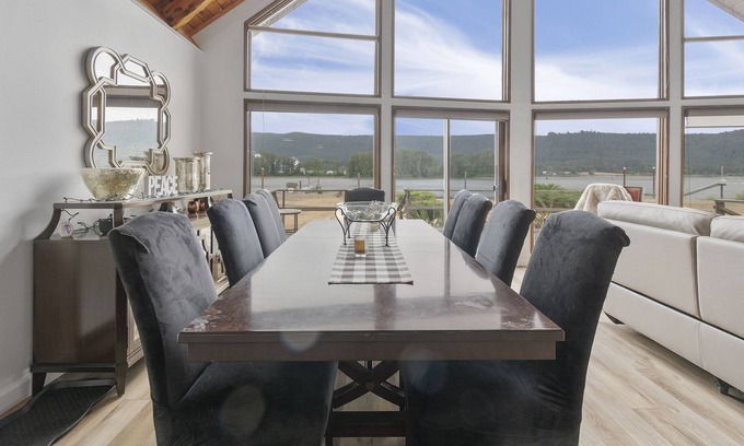 Cathlamet Casa | Columbia River Waterfront Home with Dock -- 90 Minutes From Portland