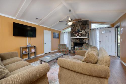 Fortson Casa | Columbus Cabin Wooded Retreat W Large Yard
