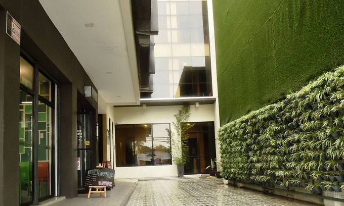 General Santos Hotel | Columbus Plaza Hotel
