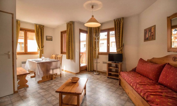 Aussois Apartamento | KOM306M : Wohnung in ruhiger Lage in der Nähe von kostenlosen Shuttles und Schwimmbad