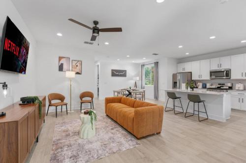 MLK Casa | Combined Luxurious Home - Up to 18 Guests