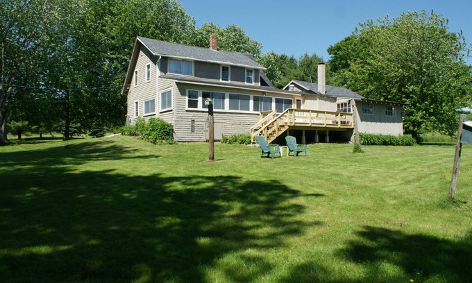 Waldoboro Casa | Ven y relájate en Mid Coast Maine. Somos niños y mascotas.