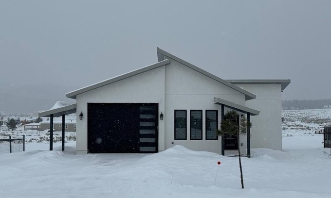 Angel Fire Casa | Come enjoy our"beautiful new modern guest house" with a view to the ski mountain