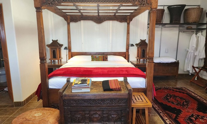 Canoncito Casa | Come experience a taste of Africa nestled in the foothills of Santa Fe.