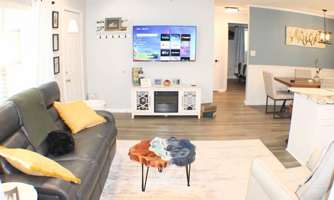 Ocklawaha Casa | Come experience “real Florida” at this pet friendly Silver Springs Hideaway!