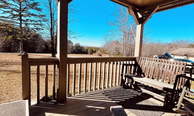 Menlo Casa | Come explore the magic of the north Georgia mountains!