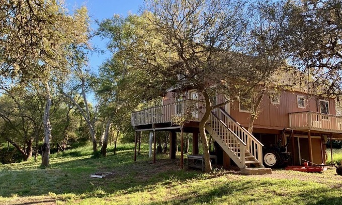 Mathis Casa | Come Home to the Country