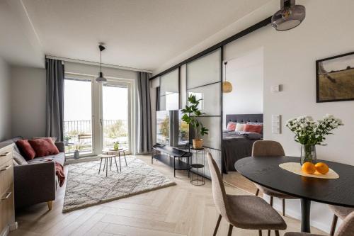 Turku Apartamento | Come in! "Kakola" Room for 3 in idyllic renovated prison area in Turku centrum!