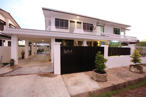 Miri Casa | Come Inn Homestay 1380