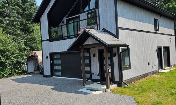 Utterson Apartamento | Come See the Fall Colors 2 Bedroom Executive Apartment in Utterson