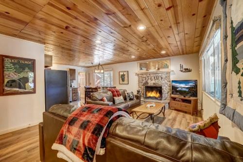 Pioneer Trail Casa | Come Snuggle Up at Cozy Bear Cabin