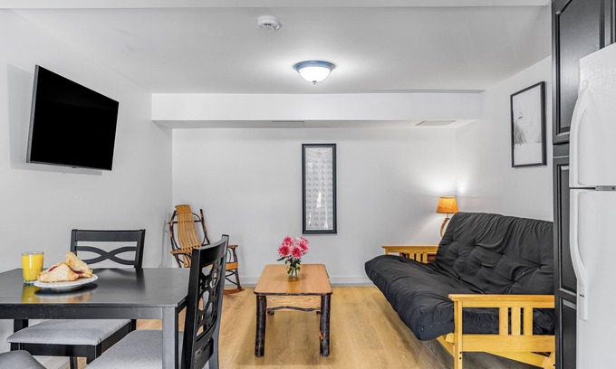 North Creek Condominio | Come stay at Alpine Lodge for amazing views!
