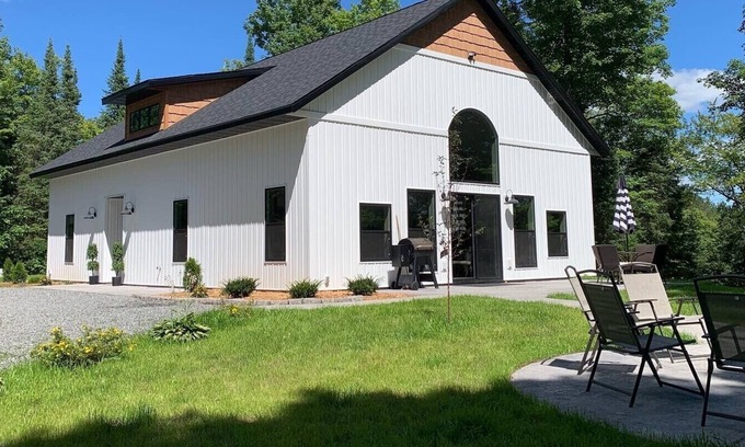 Hill Casa | Come stay at Hazel Hill