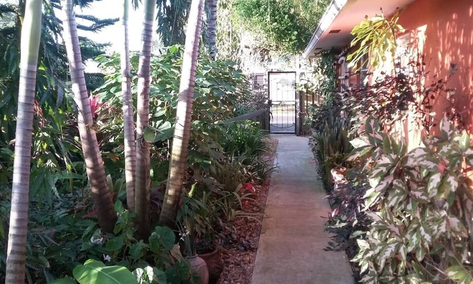 Central Oakland Park Casa | Come to your private retreat from your hectic life