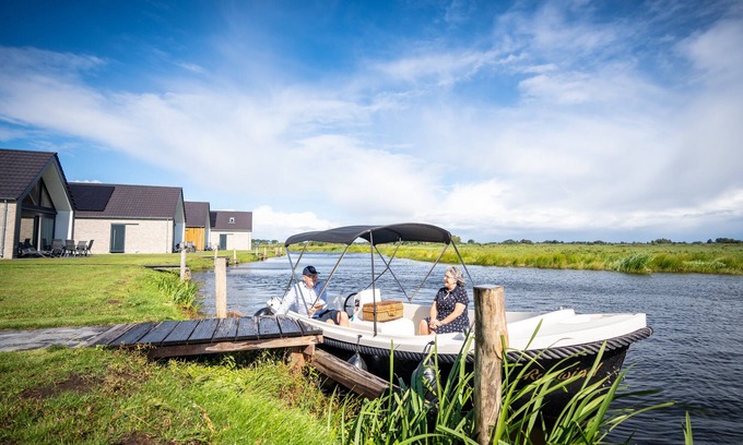 Blokzijl Casa | Comfort 4-person residence in the holiday park Landal Waterresort Blocksyl