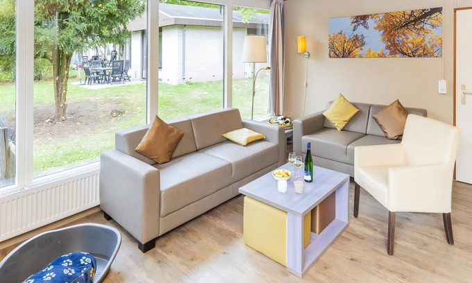 Kell am See Casa | Comfort 6-person dog bungalow in the holiday park Landal Hochwald