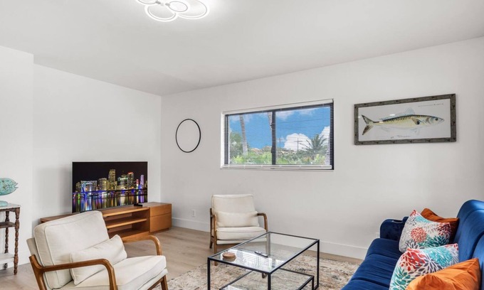 Croissant Park Condominio | Comfort and Convenience 2/1 Rent