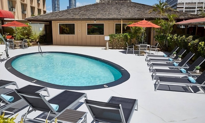 Ala Moana Casa | Comfort and Convenience! 3 Comfortable Units, Pool, Pets Allowed