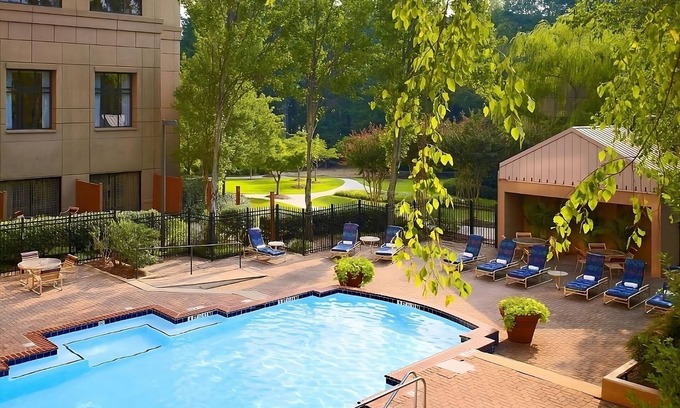 Gwinnett Place Complejo | Comfort and Convenience! Accessible unit awaits. Near Gwinnett Place Mall