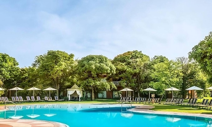 Livingstone Apartamento | Comfort and Relaxation! Pool, Free Parking! Minutes to Victoria Falls Bridge!
