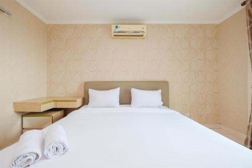 Kampung Bali Apartamento | Comfort and Strategic 1BR at The Boulevard Apartment By Travelio