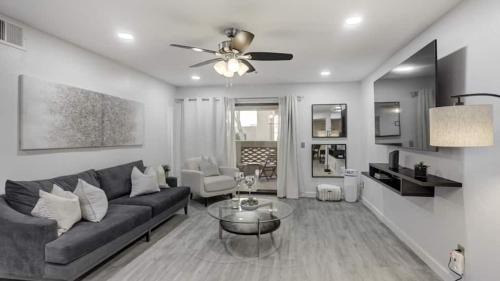 Camelback East Casa | Comfort and Style in the Phoenix Biltmore Area!