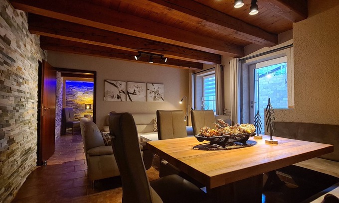 Annaberg-Buchholz Apartamento | Apartamento confort para 2-8 personas, 100m², 3 sep., Sep. Sala de estar, 2 baños
