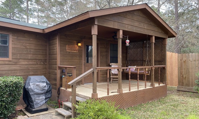 Magnolia Casa | Comfort & Charm....Long Term Stays Considered.
