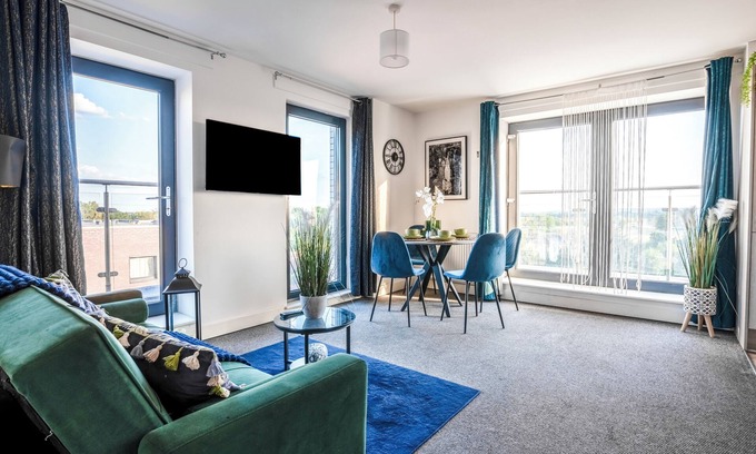 George Green Apartamento | Comfort & Convenience near Heathrow | Free Parking