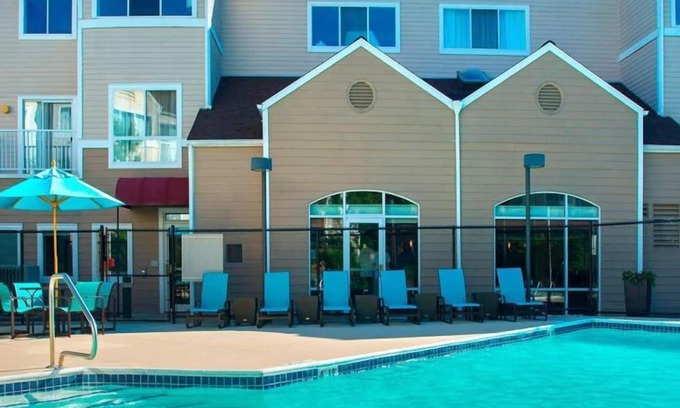 Westborough Casa | Comfort & Convenience! Pets Allowed, Pool, Free Parking, Near Lake Chauncy Beach