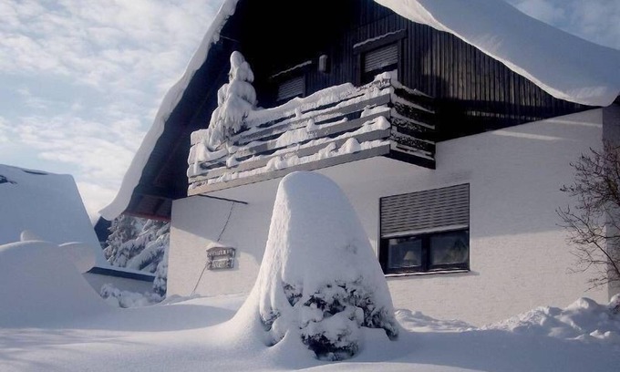 Altastenberg Apartamento | Casa de vacaciones confortablemente amueblada (80 m2) en las inmediaciones del bosque