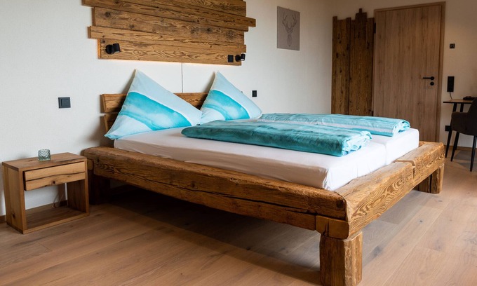 Staufen im Breisgau Apartamento | Comfort double room with shower and WC