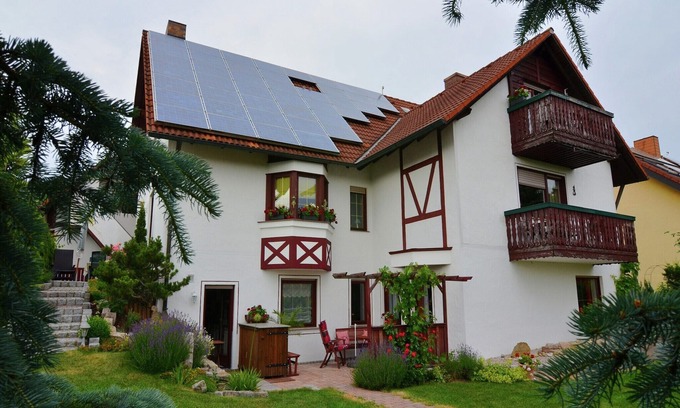 Zeil Villa | Ferienwohnung mit Garten en Zeil am Main