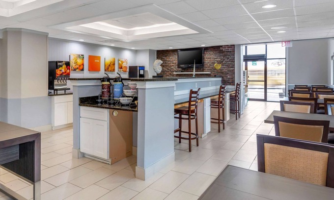 Hyannis Hotel | Comfort Inn Hyannis - Cape Cod