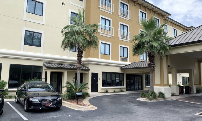 Fort Walton Beach Hotel | Comfort Inn & Suites Fort Walton Beach - Destin West