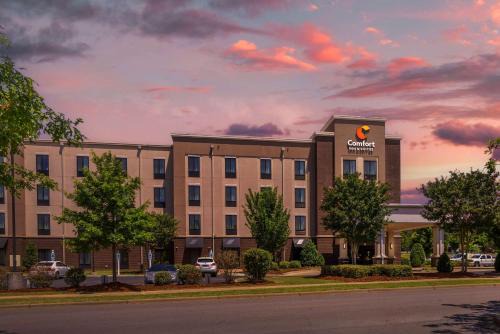 Birmingham Hotel | Comfort Inn & Suites At CrossPlex Village