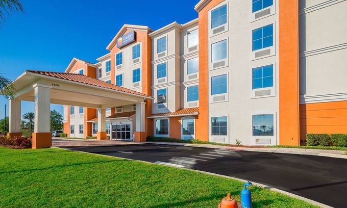 Davenport Hotel | Comfort Inn & Suites Maingate South