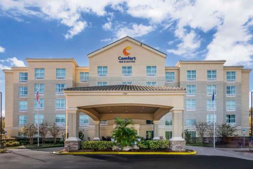 Tavares Hotel | Comfort Inn & Suites Tavares North