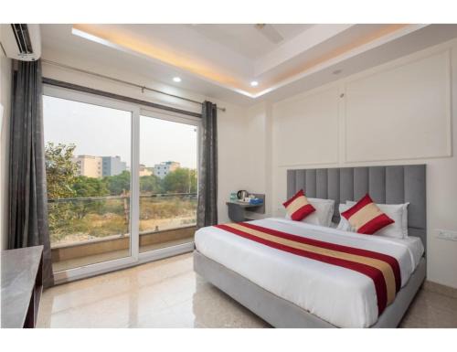 Gurugram Hotel | Comfort N Stay INN Suites