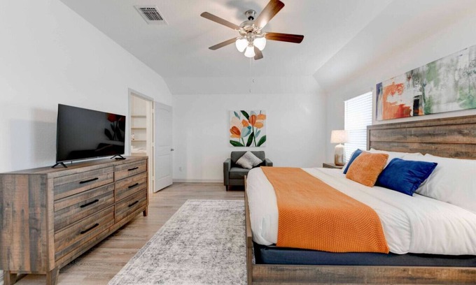 Hutto Casa | Comfort & Space:4BRHome in Hutto