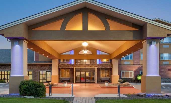 Meridian Hotel | Comfort Suites Boise West Meridian