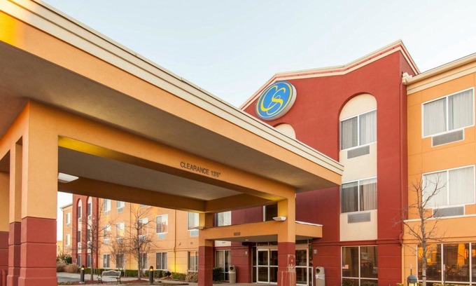 Tulsa Hotel | Comfort Suites Central / I-44