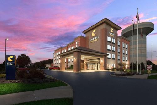 Summit Station Hotel | Comfort Suites Columbus East Broad