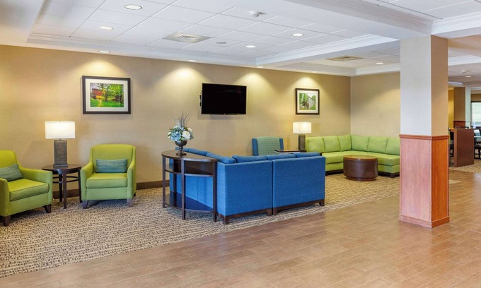 Witmer Hotel | Comfort Suites Amish Country