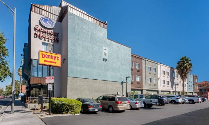 San Jose Hotel | Comfort Suites San Jose Airport
