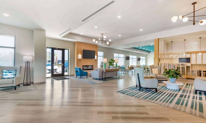 Titusville Hotel | Comfort Suites Titusville near Kennedy Space Center